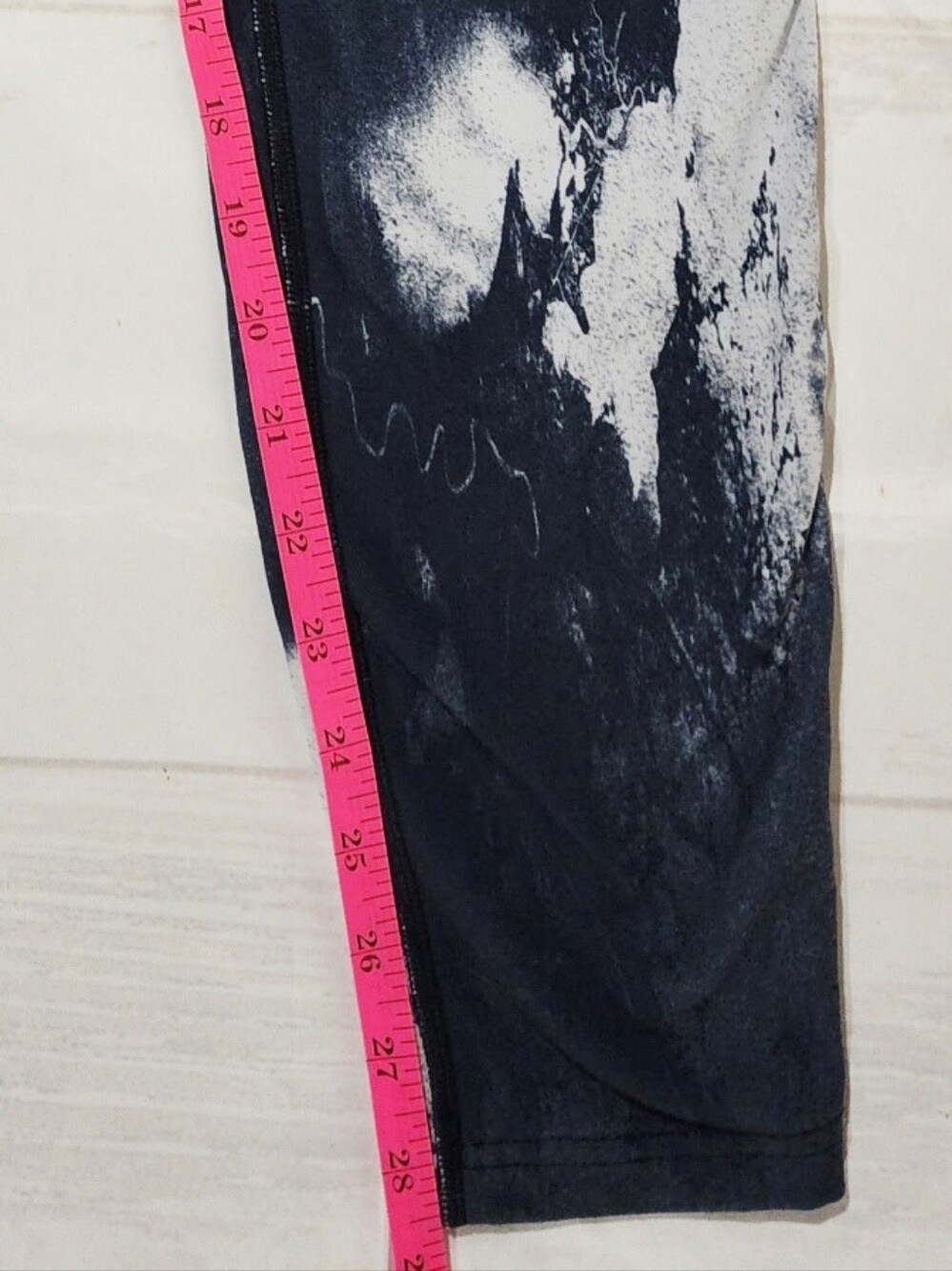 Nike Dri Fit XL Black & White - Picture 8 of 9
